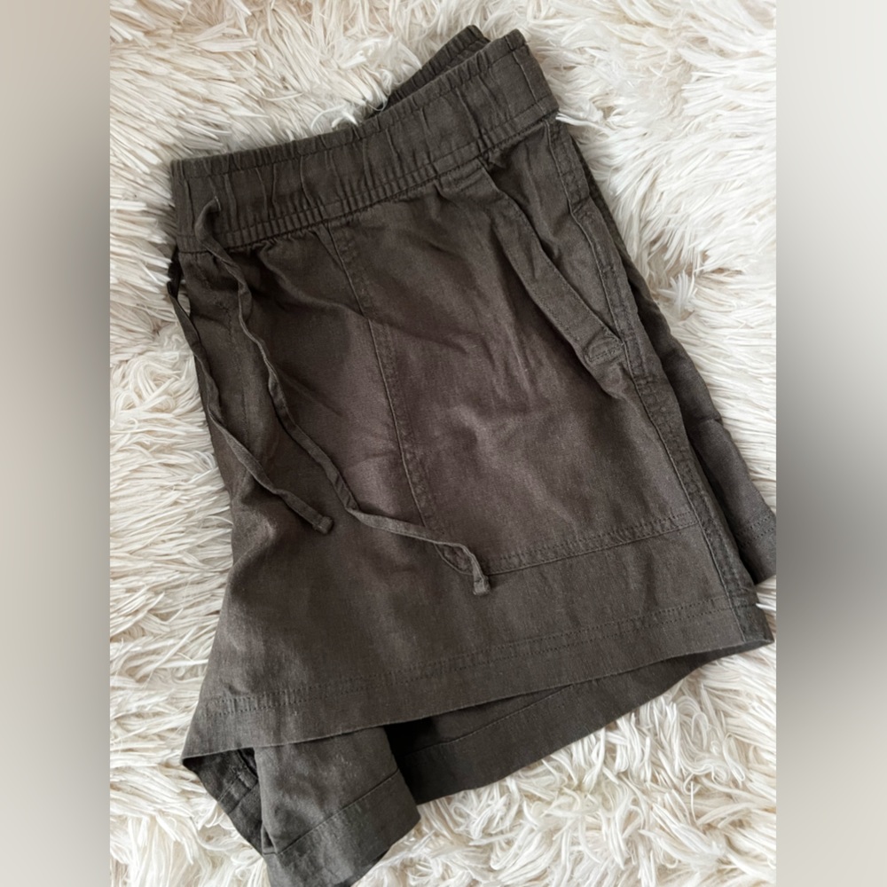 Gap High Rise Pull-On Utility Shorts